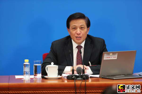 十三屆全國人大一次會議舉行新聞發布會