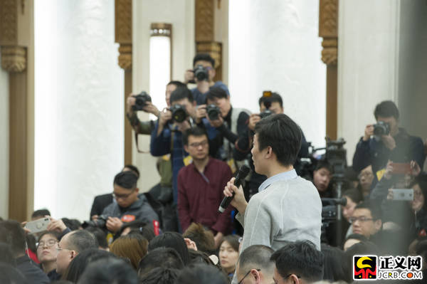 十三屆全國人大一次會議舉行新聞發布會