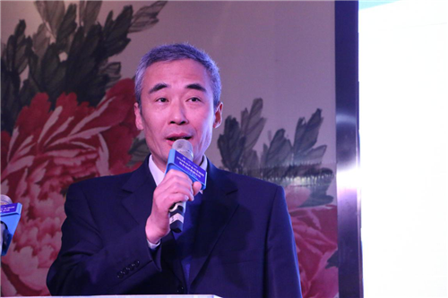 “2018牛仔產業與互聯網融合創新高峰論壇暨海爾COSMOPlat服裝互聯工廠啟動儀式”成功舉辦