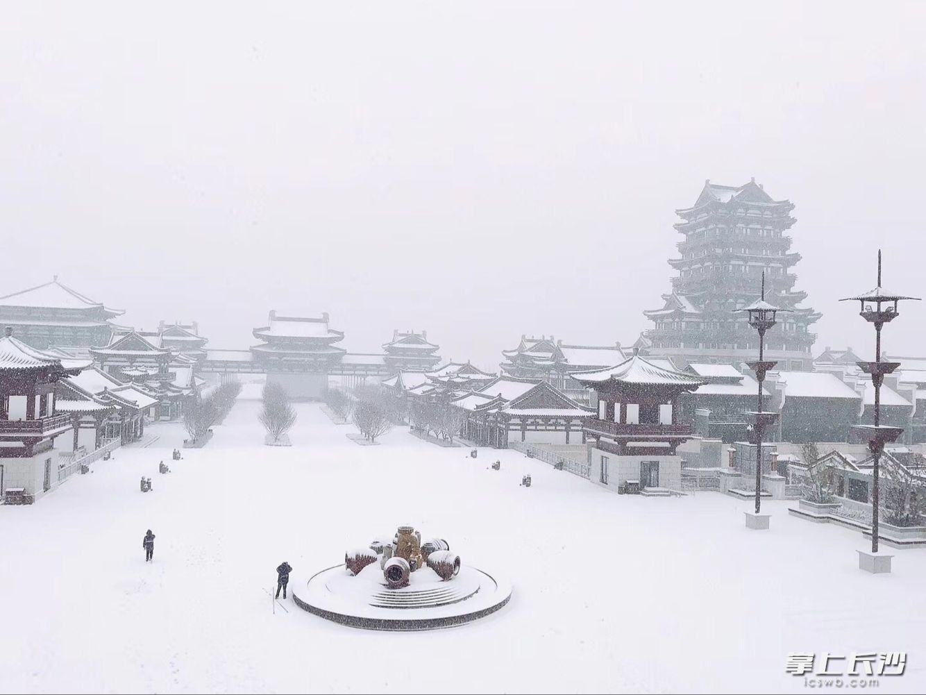 銅官古鎮(zhèn)一夜被雪白頭