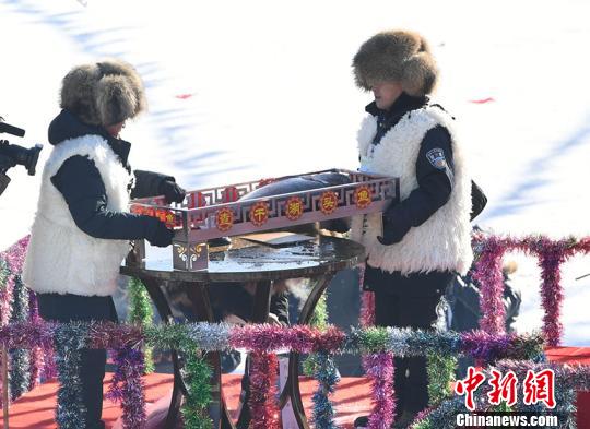 吉林查干湖冬捕啟幕 “頭魚”拍出史上最貴價格