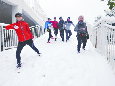 大雪突降，長江日報記者探訪各行各業從容應對，武漢迎來瑞雪豐年
