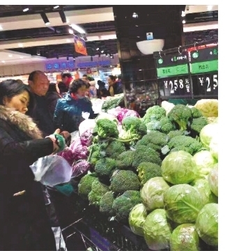 大雪突降，長江日報記者探訪各行各業從容應對，武漢迎來瑞雪豐年