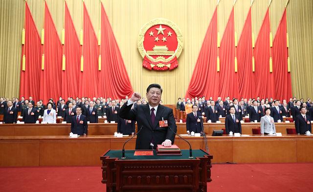 帶你看習(xí)主席發(fā)表新年賀詞現(xiàn)場(chǎng)擺放的照片