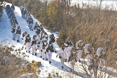 全軍部隊開訓見聞：統帥發號令，演兵啟新程