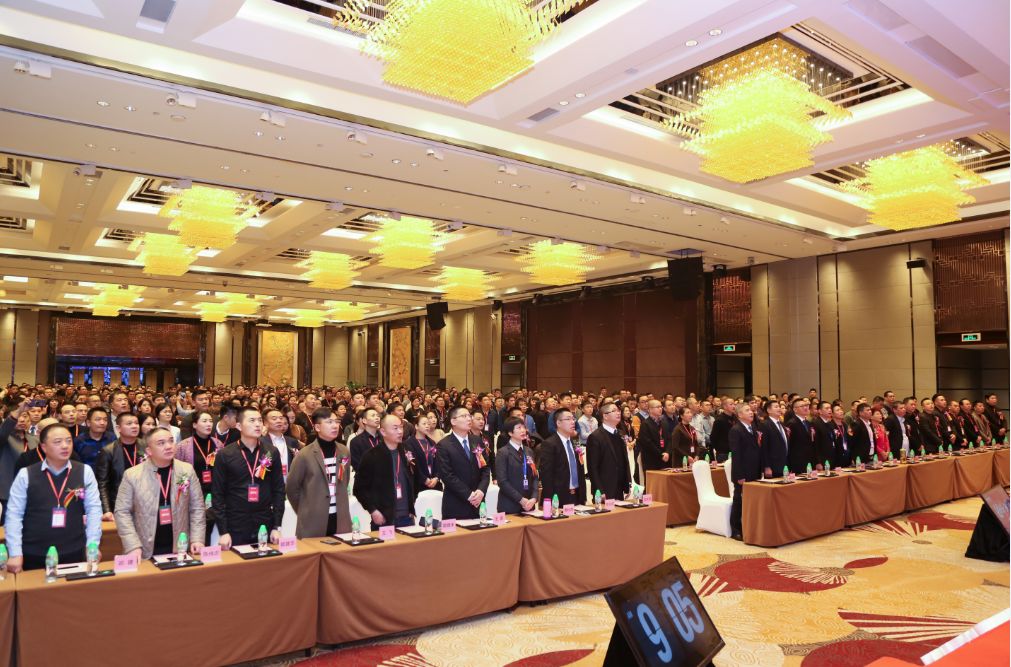 劍指80億！宏宇陶瓷2019榮耀再升級，不服來戰！