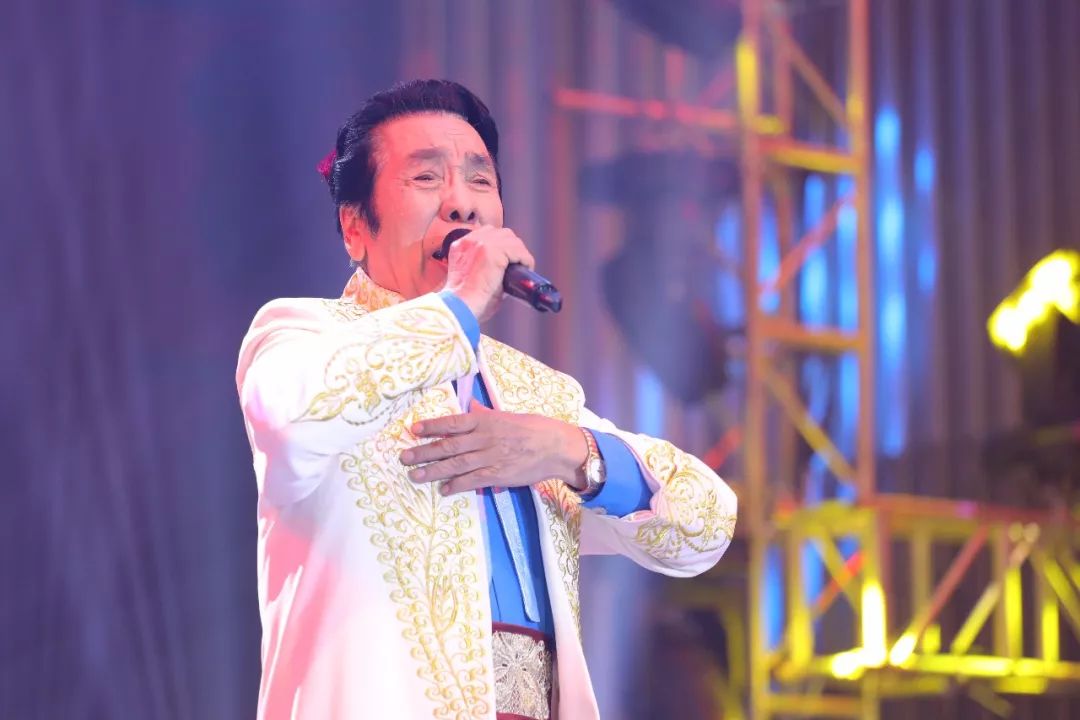 劍指80億！宏宇陶瓷2019榮耀再升級，不服來戰！