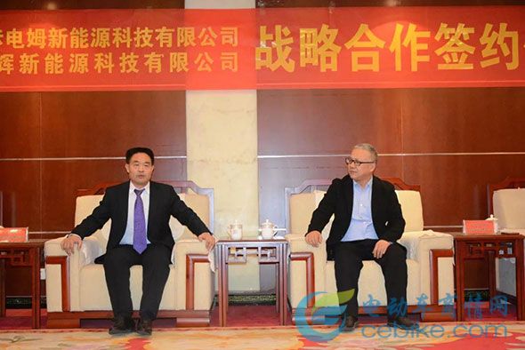 咔咔電姆簽署重要協(xié)議，加速新能源充電樁全國(guó)布局?。?！