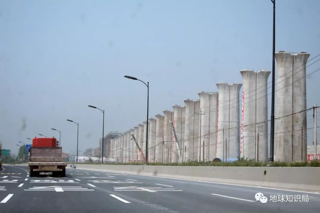 多條高鐵正式通車:路,只修一條是不夠的
