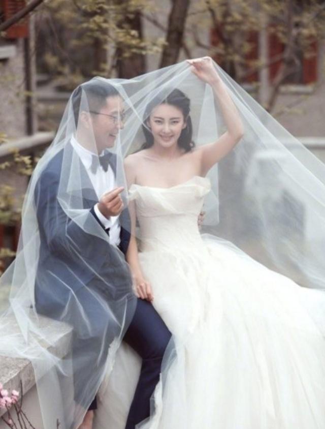 張雨綺的經紀人公關能力太強,袁巴元服軟和解,稱只是一時沖動