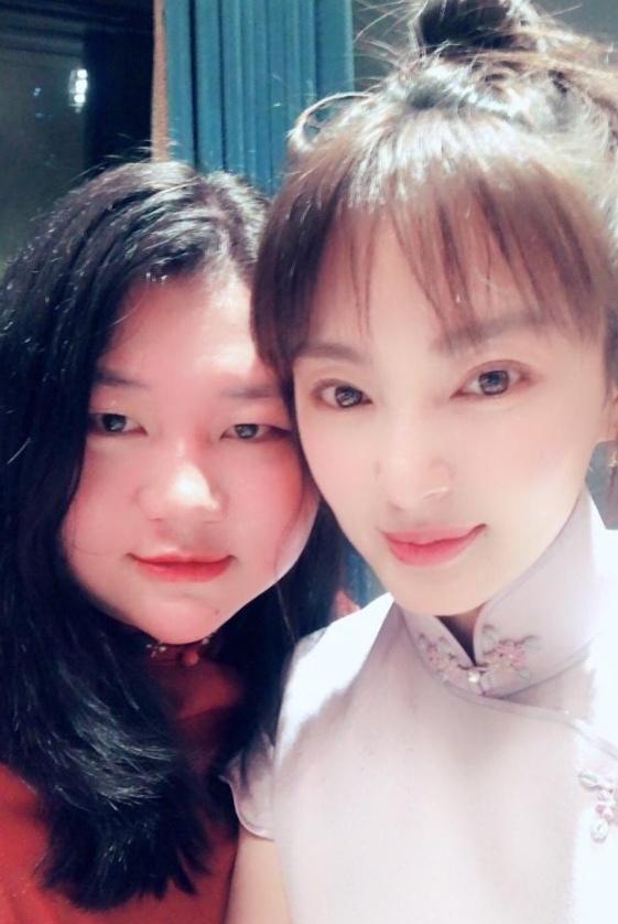 張雨綺的經紀人公關能力太強,袁巴元服軟和解,稱只是一時沖動