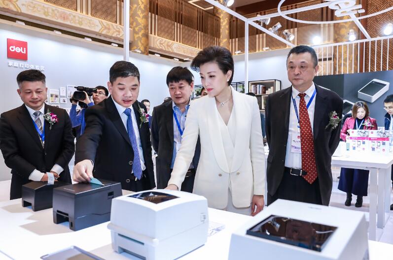 好品質選得力：得力專注品質，讓世界愛上中國“智”造